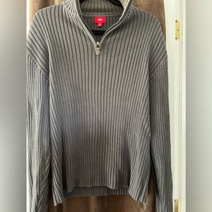 Men’s sweater